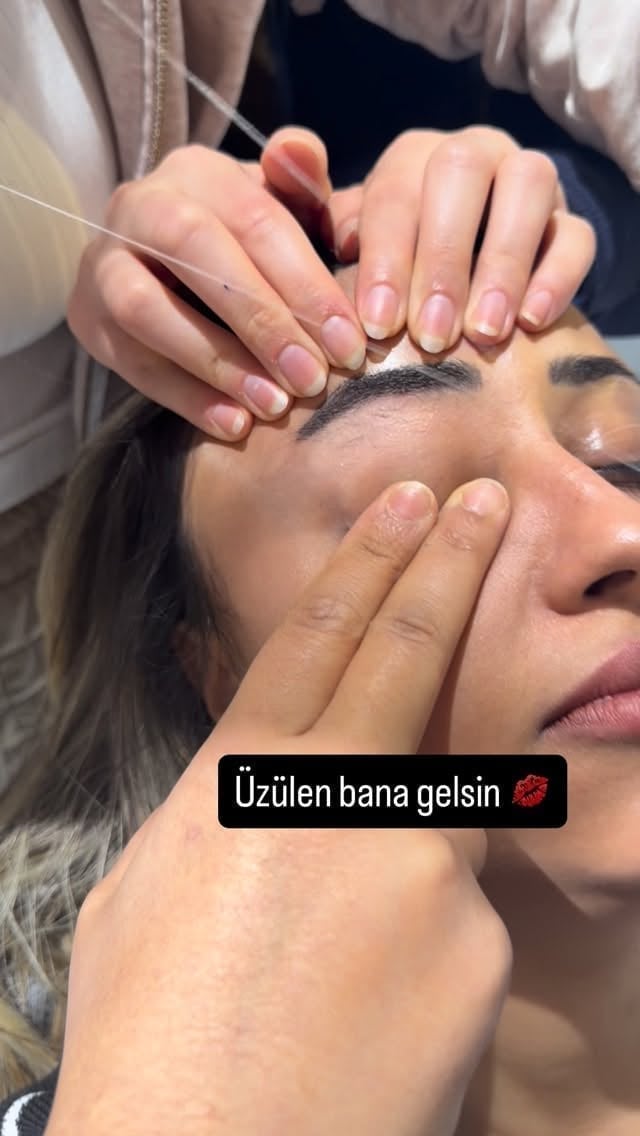 Kendi kaşına en yakışanı bulmak bizim işimiz 💫
Doğallıktan ödün vermeden güzelleşmek isteyenler buraya 🤍
#kaştasarımı #kaşpudralama #kaş #kaşlaminasyonu #keşfetteyizzz